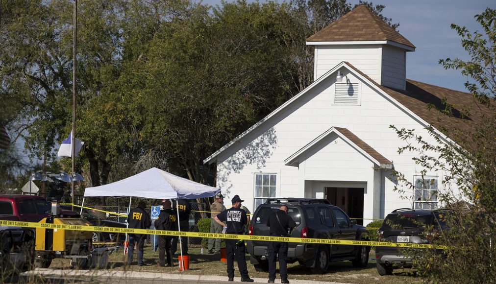 Enquête du FBI suite à la fusillade survenue à la First Baptist Church (Sutherland Springs, Texas) © keystone / AP / Nick Wagner Enquête du FBI suite à la fusillade survenue à la First Baptist Church (Sutherland Springs, Texas) © keystone / AP / Nick Wagner
