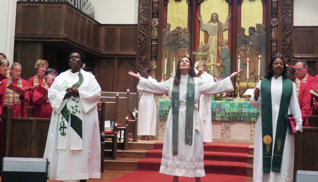 Le nombre de femmes ministres est en forte augmentation dans les Églises protestantes américaines. Le nombre de femmes ministres est en forte augmentation dans les Églises protestantes américaines. / @RNS/Adelle M. Banks