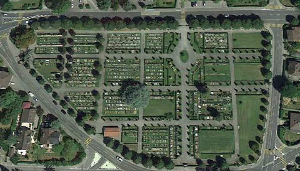 Vue aérienne (Google Earth) du cimetière de Pully Vue aérienne (Google Earth) du cimetière de Pully / ©Lesmarges.net/Creative Commons BY-NC-SA